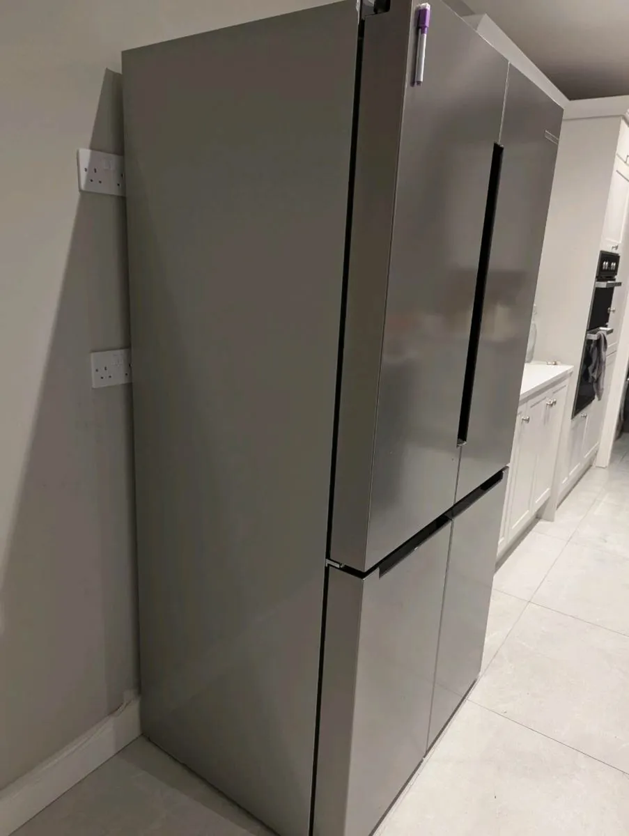 Bosch American Style Fridge Freezer - Image 2