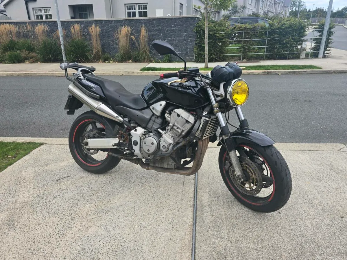 Honda Hornet 900 - Image 1