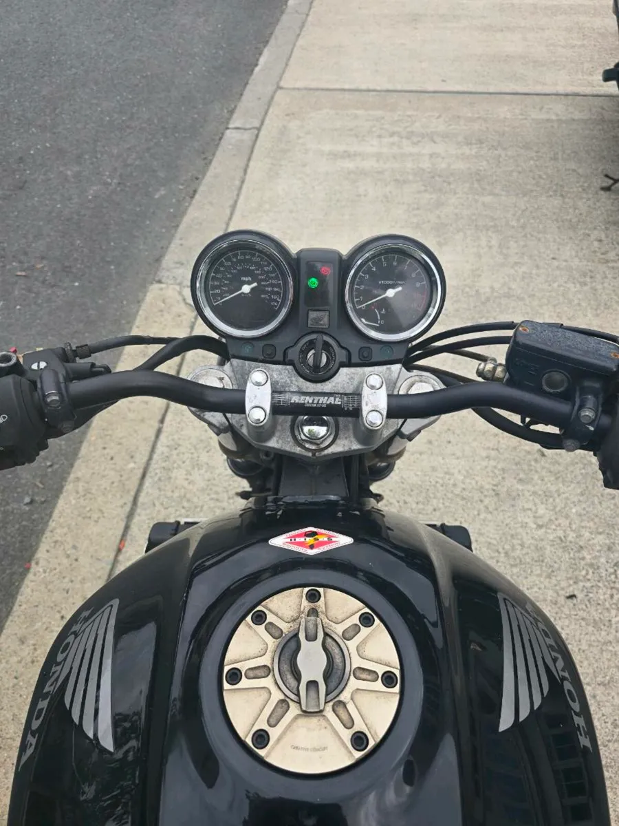 Honda Hornet 900 - Image 3