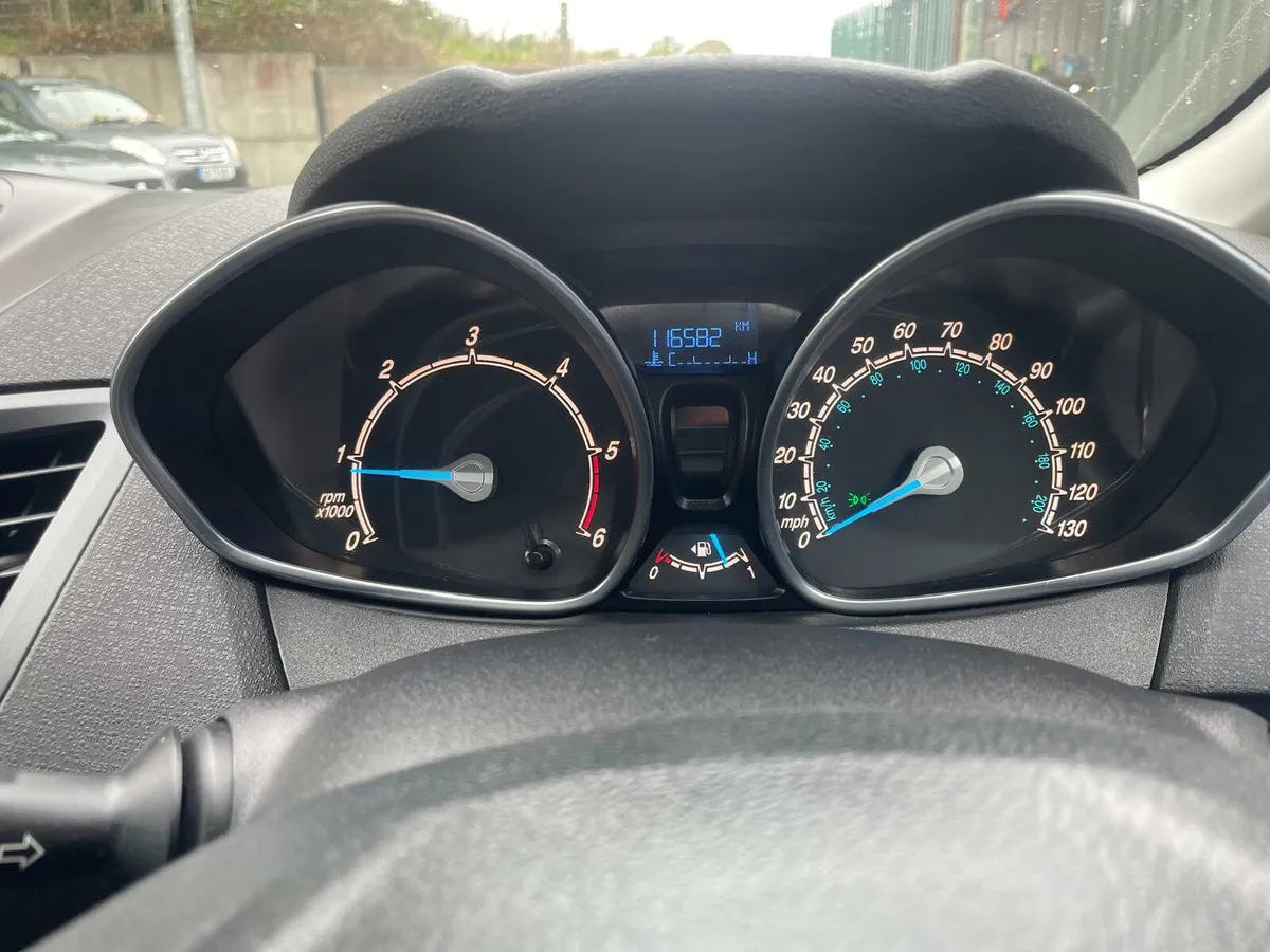 Car - Image 2