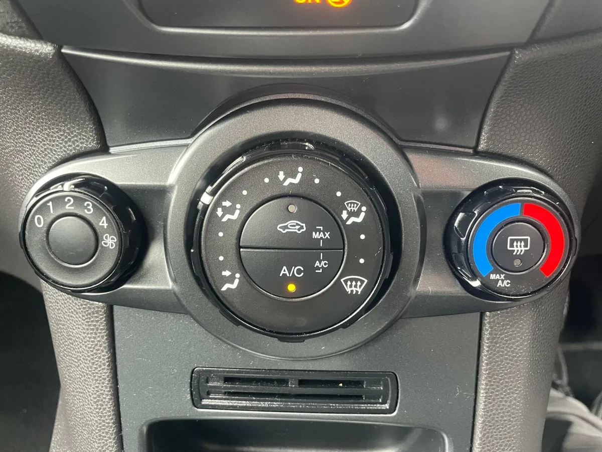 Car - Image 3