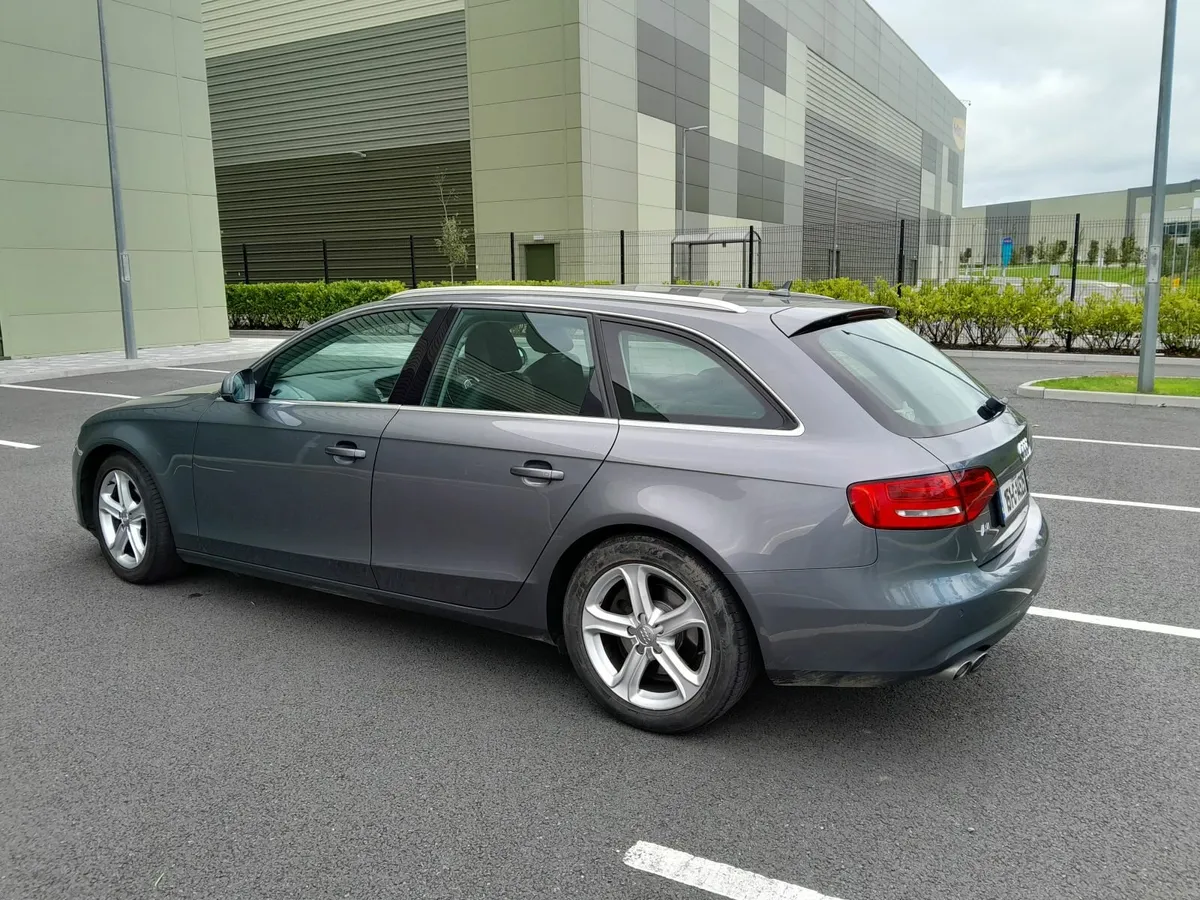 Audi A4 2015 - Image 2