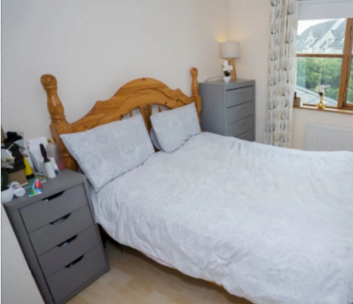 Bedroom furniture - Image 2