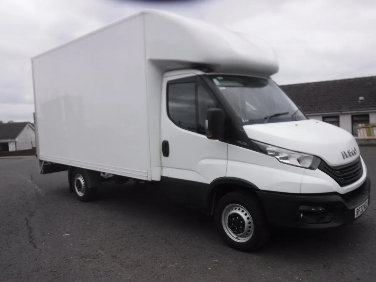 Iveco 35-140 13ft 10" Luton Box van '22 t/lift. - Image 1
