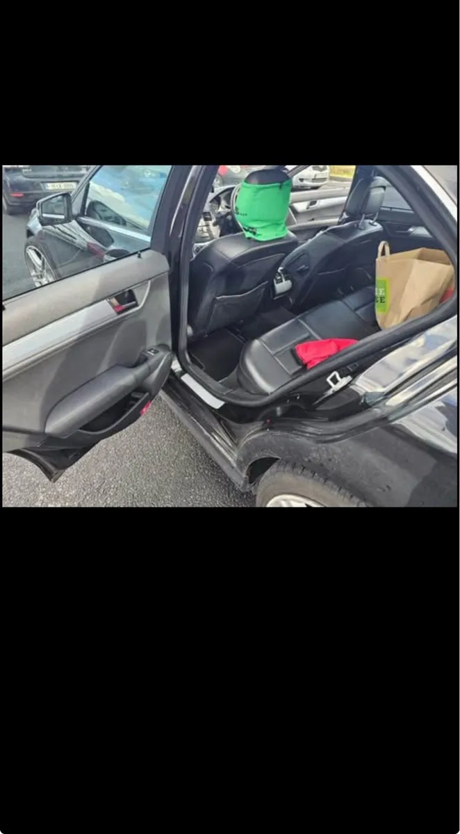 Mercedes C220 - Image 4