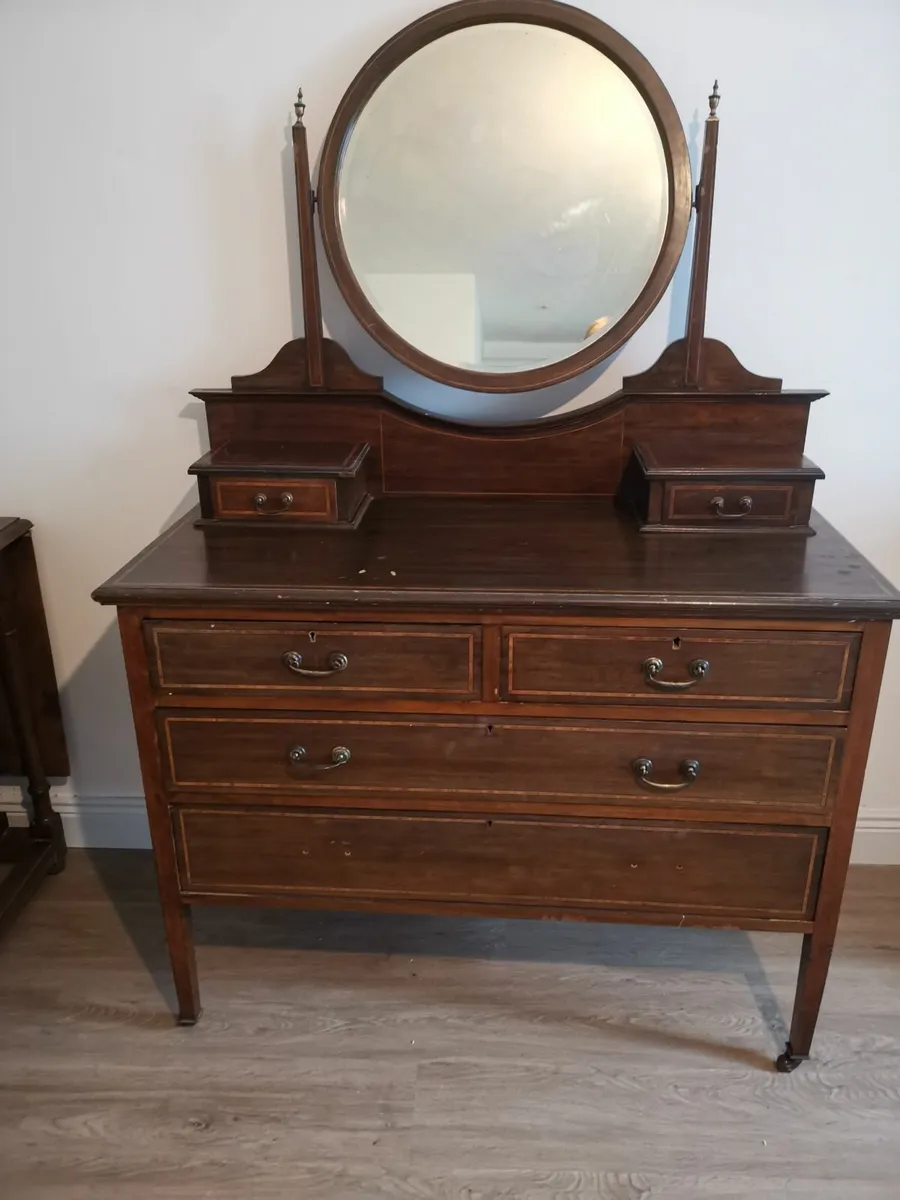 Dressing Table - Image 1