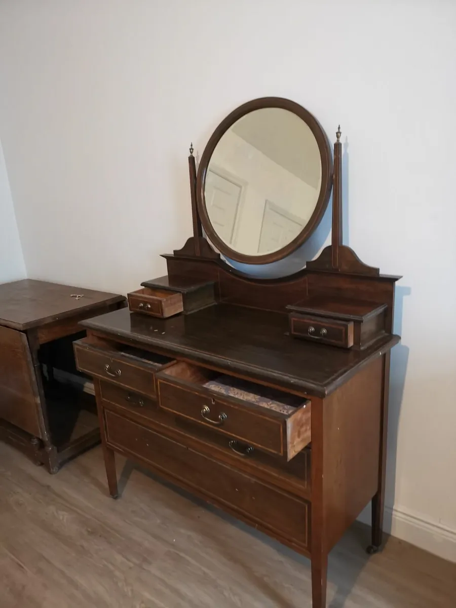 Dressing Table - Image 2