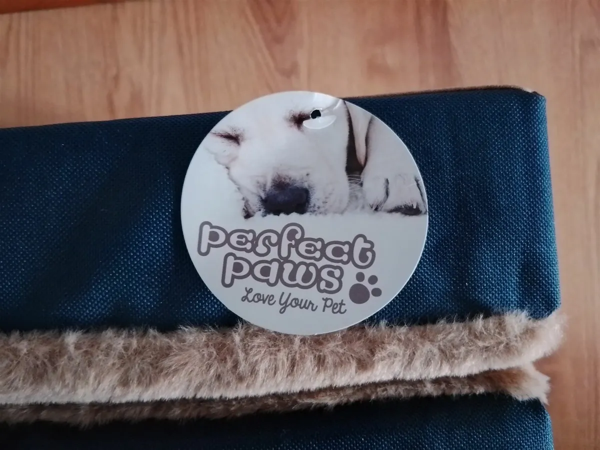 New with tags Ellis Luxury pet Bed/Cushion - Image 1