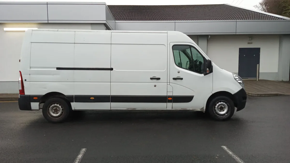 RENAULT MASTER 2015 / 2.3 DIESEL / MANUAL - Image 4
