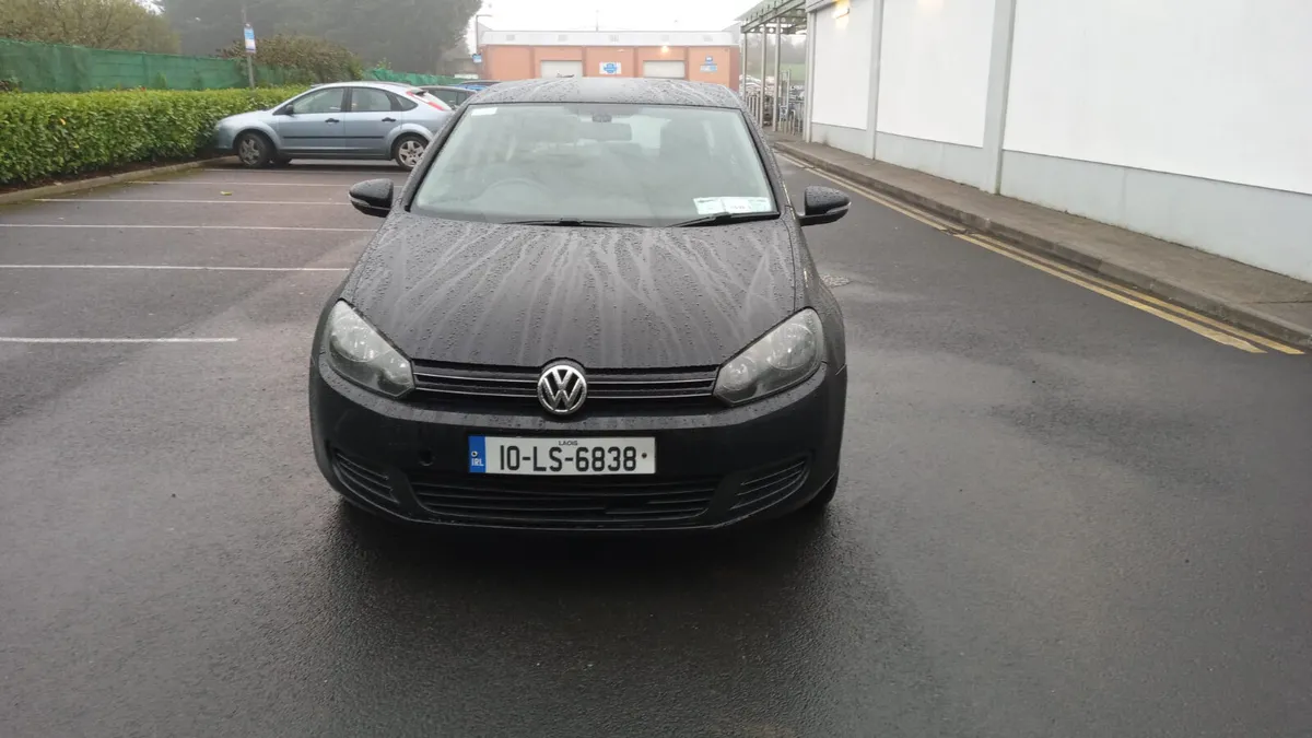 VOLKSWAGEN GOLF 2010 / 1.6 DIESEL / MANUAL - Image 2