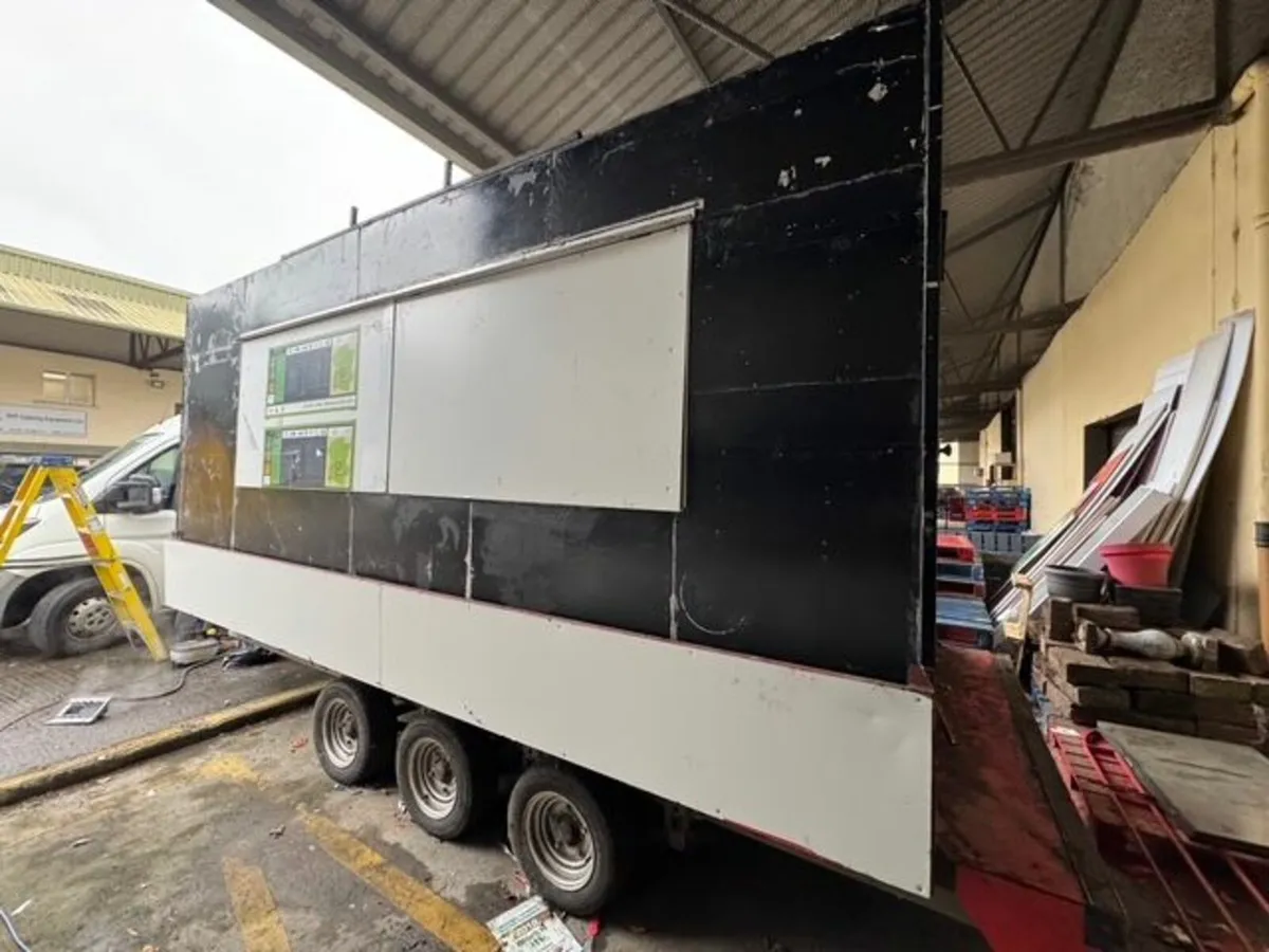 Mobile catering trailer / shop / food truck - Image 1