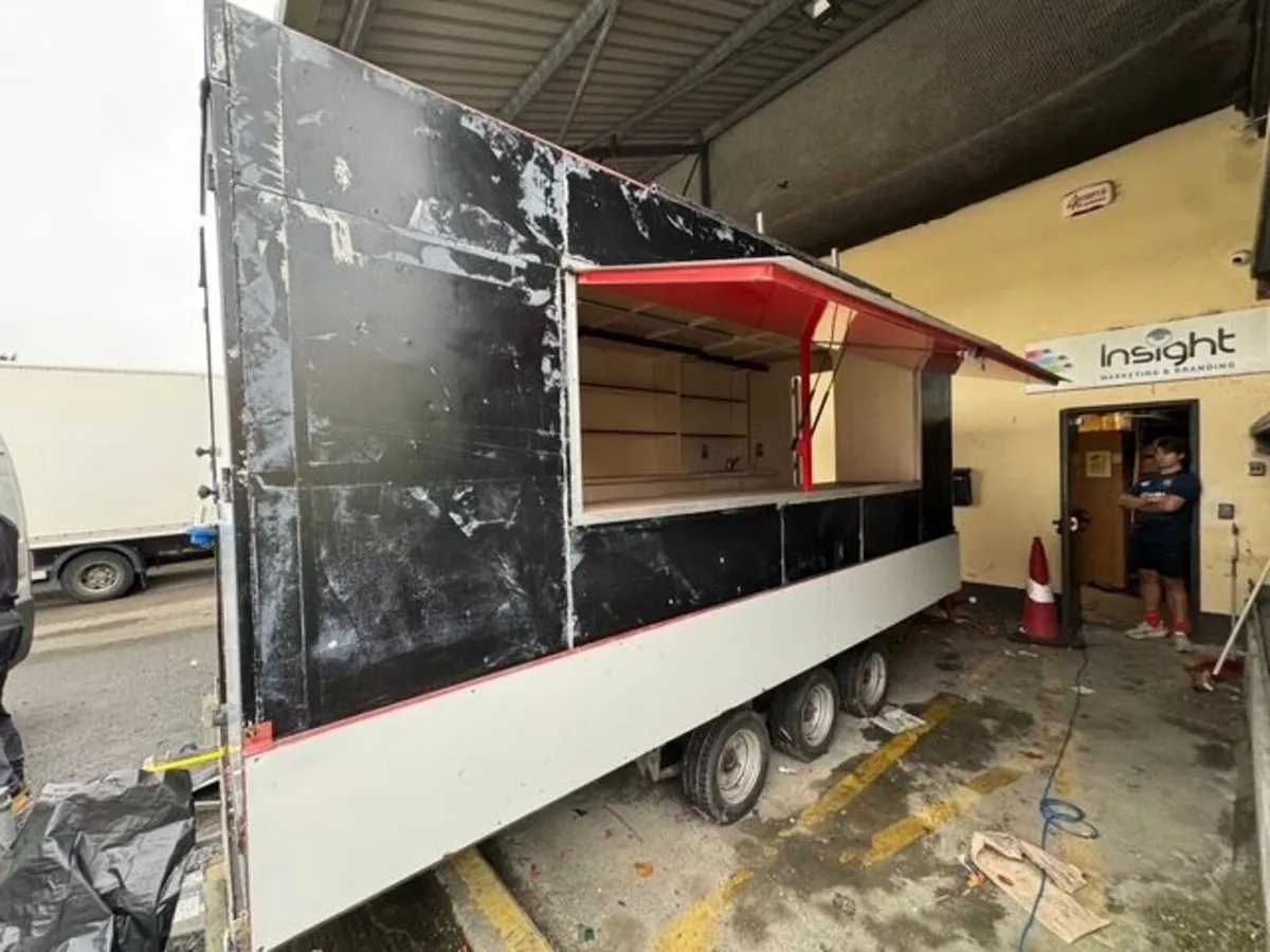 Mobile catering trailer / shop / food truck - Image 4