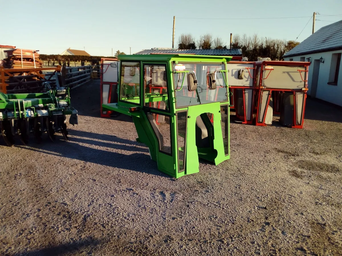 CAB MF 135 188 165 148 - Image 1