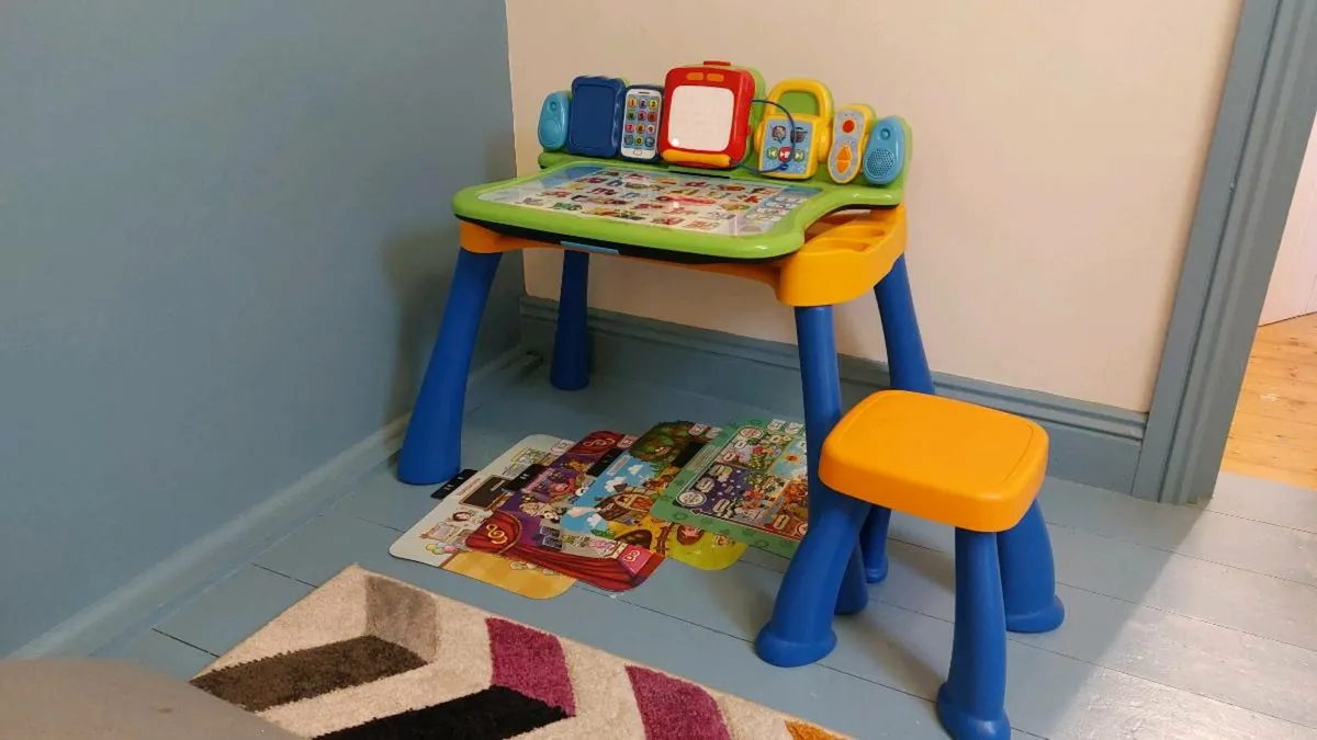 VTech - Touch & Learn Activity Desk