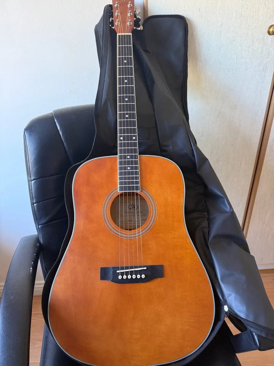 Guitar - Image 3