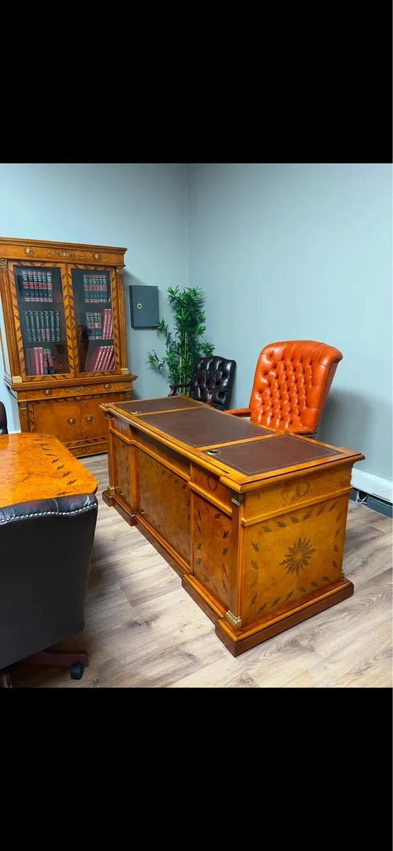 Partners desk - Image 1