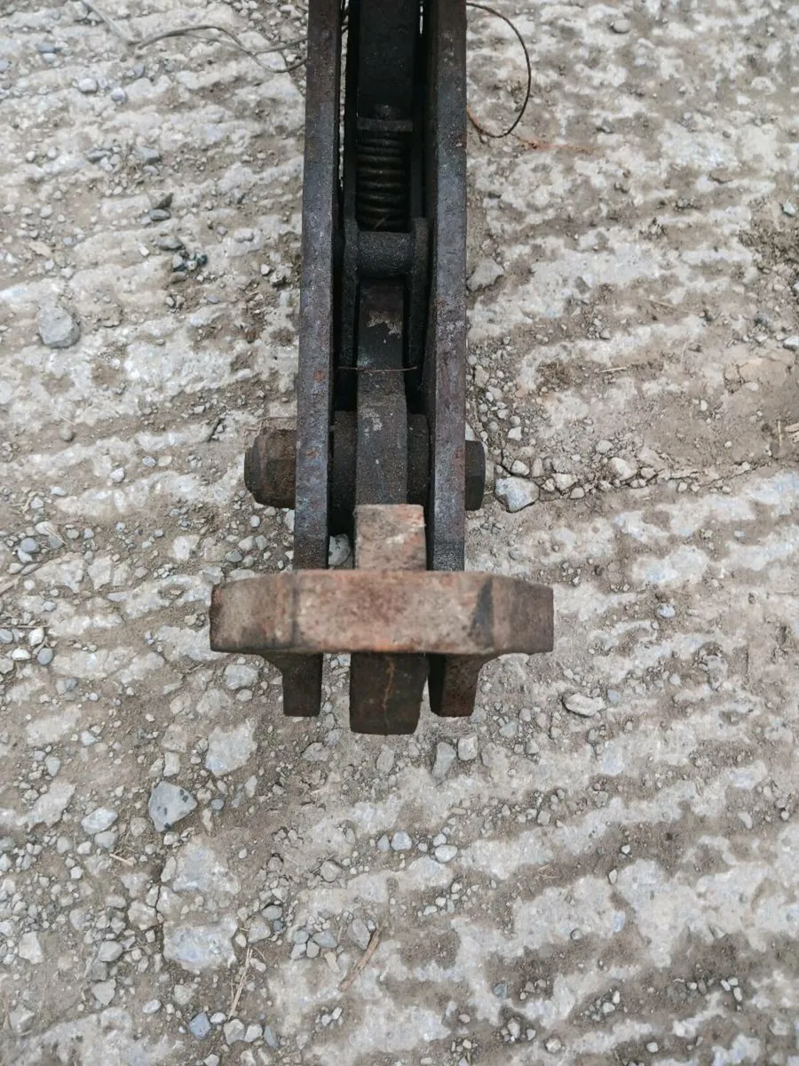 Hedgecutter brackets for TM - Image 4