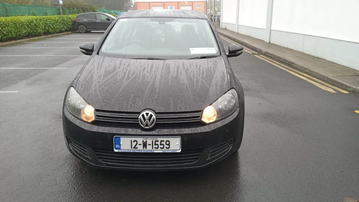 VOLKSWAGEN GOLF 2012 / 1.6 DIESEL / MANUAL - Image 2