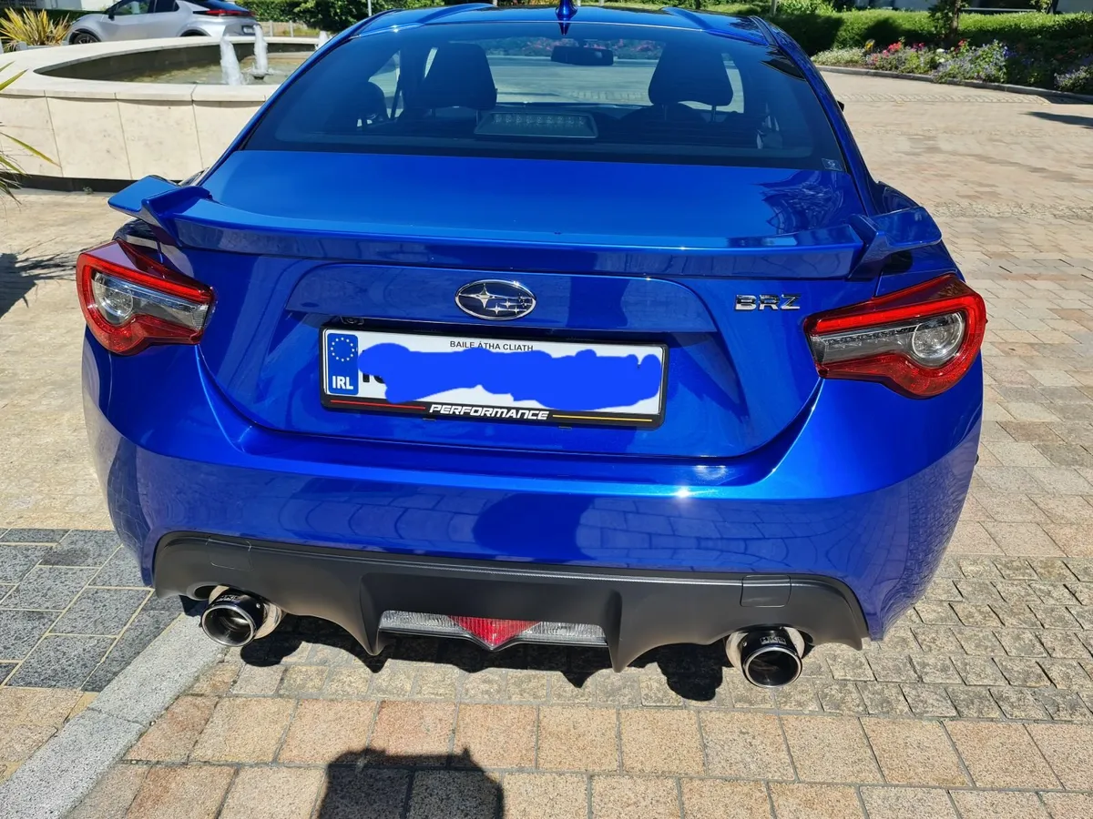 Subaru BRZ 2018 - Image 2