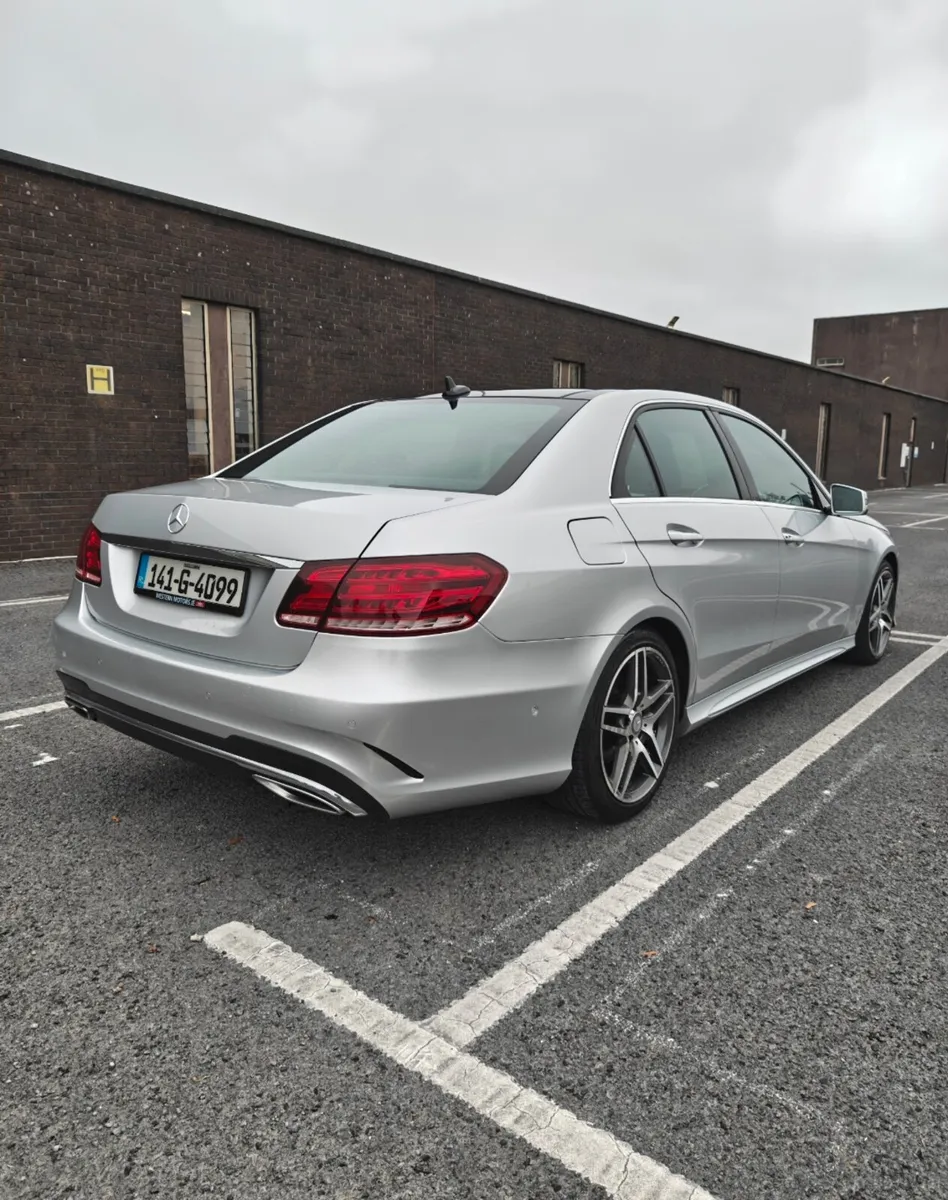 Mercedes-Benz E300 AMG Sport - Image 4