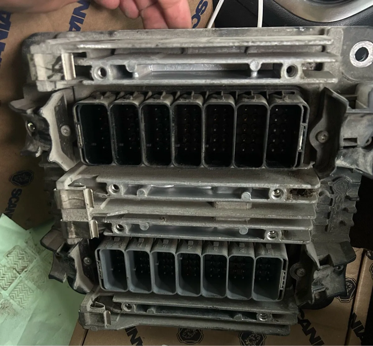Scania R450 2015 Engine ECU - Image 2