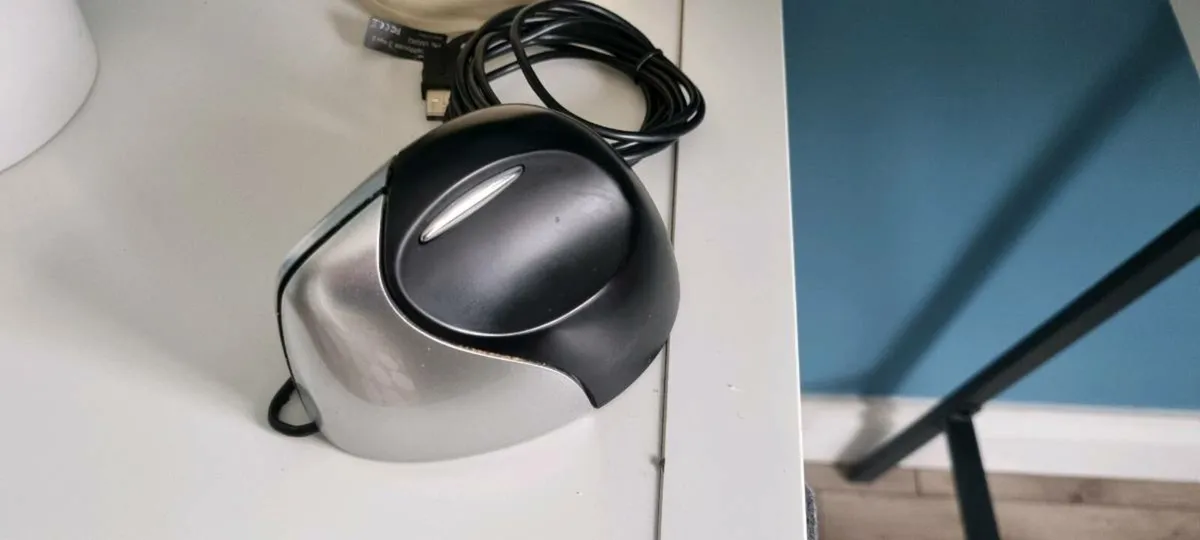 VerticalMouse 3 Rev 2 Wired Right Handed - Image 2
