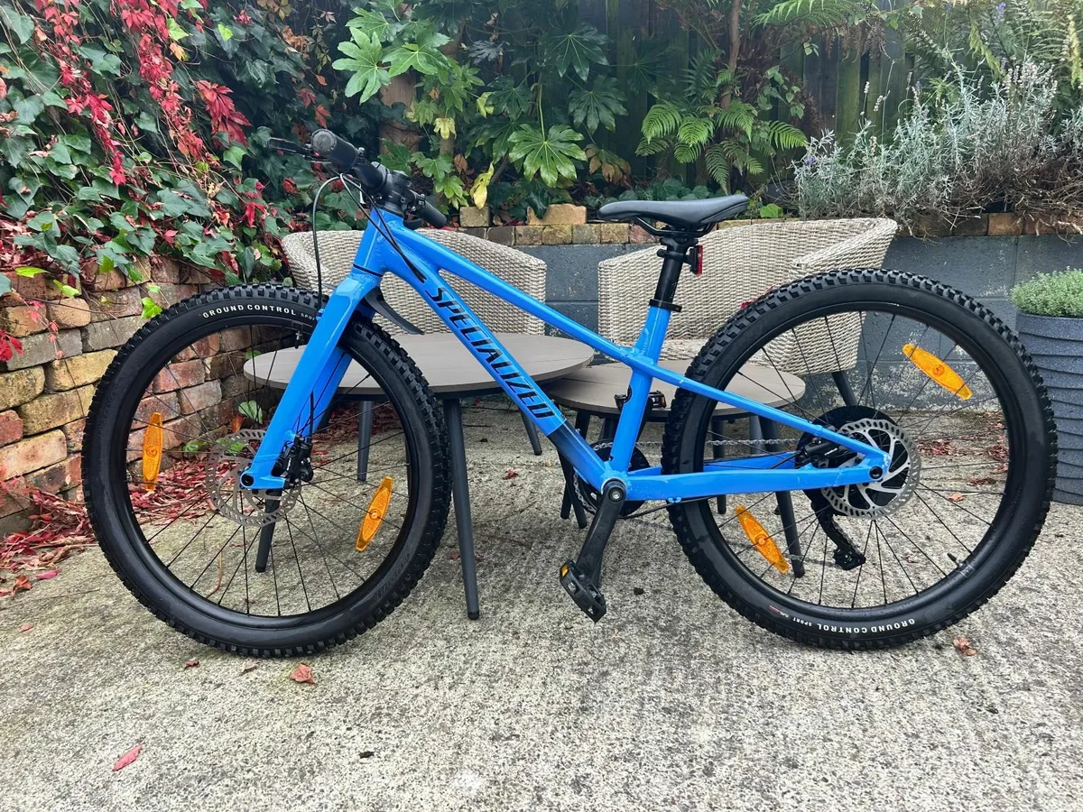 Specialized Riprock Kids Bike - Image 2