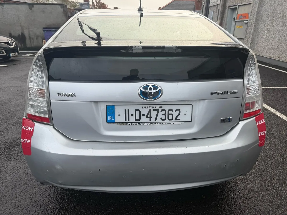 Toyota Prius - Image 2