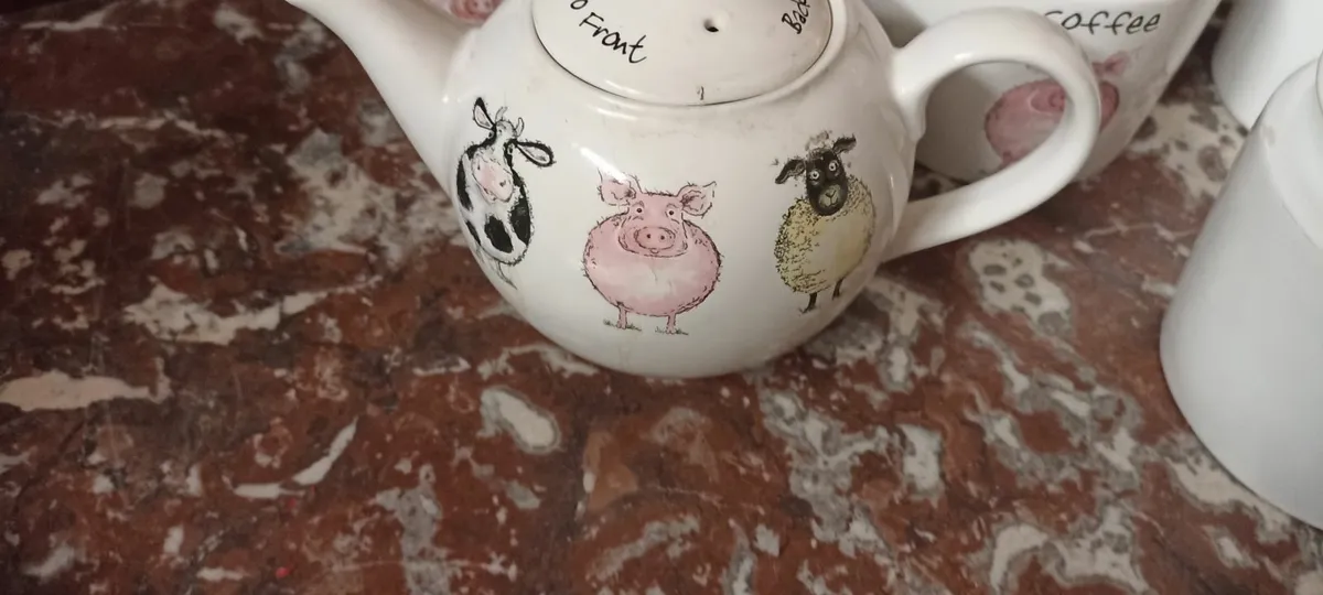 Back to Front Tea Pot & Containers - Image 3
