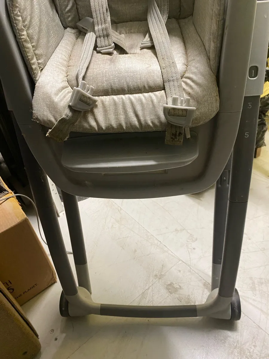 Baby high chair - Image 2