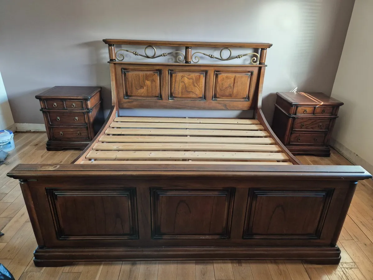 Bedroom furniture - Image 2
