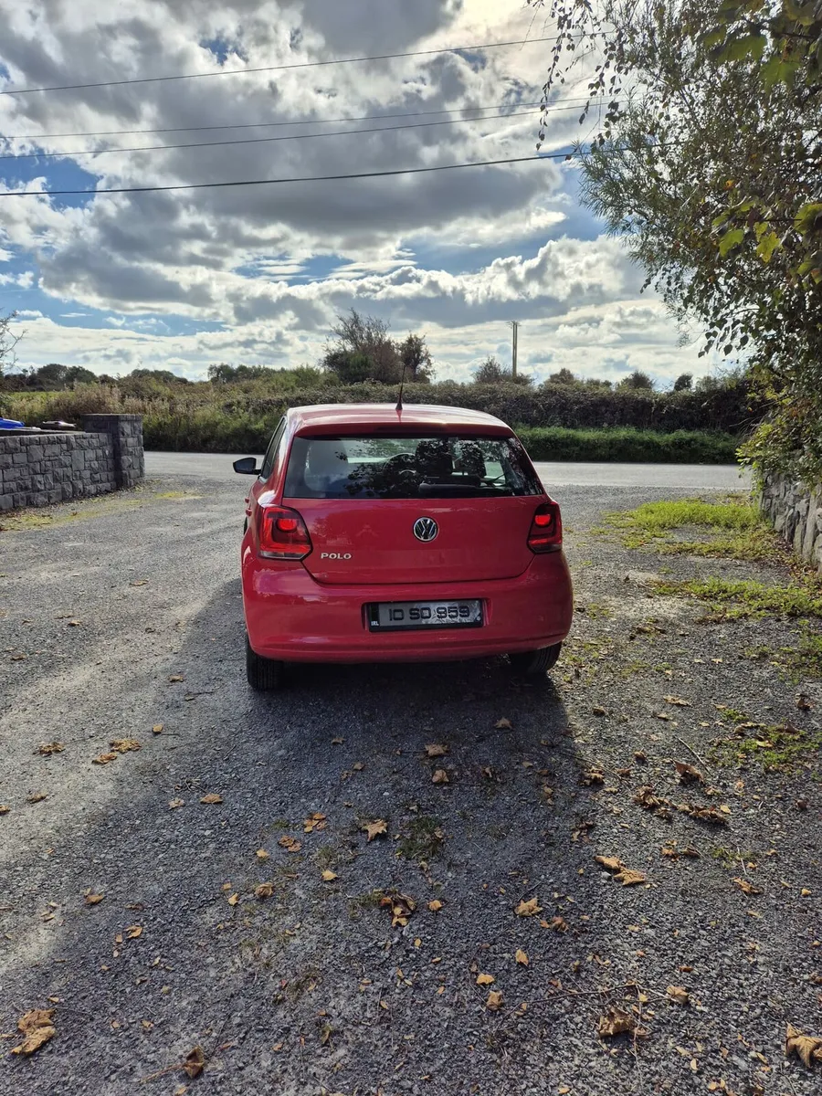 STUNNING VOLKSWAGEN POLO TRENDLINE 1.2 - Image 2