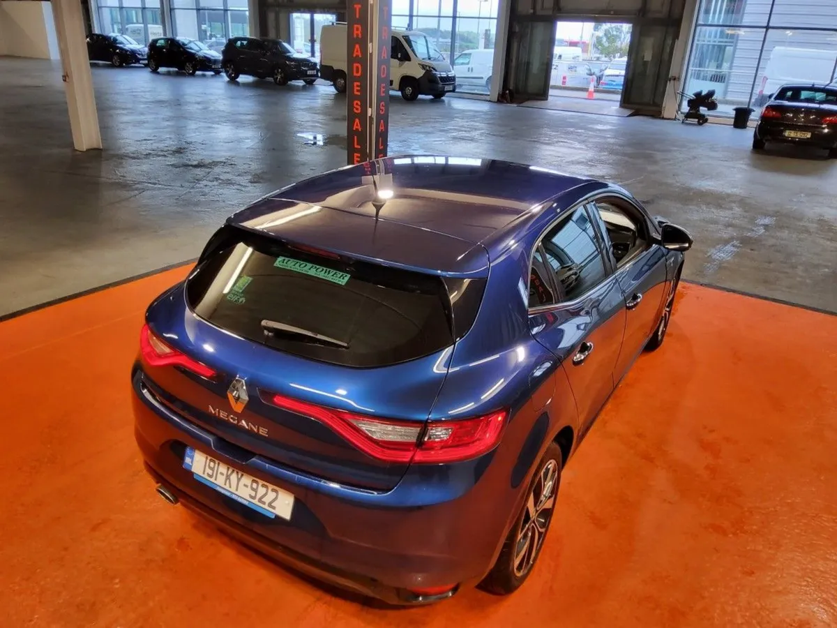 Renault Megane 1.3tce 140 GPF Iconic - Image 3