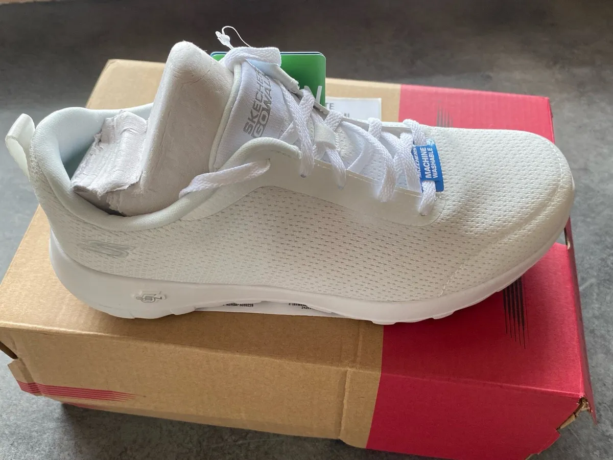 Sketchers Go Walk Runners - Image 2