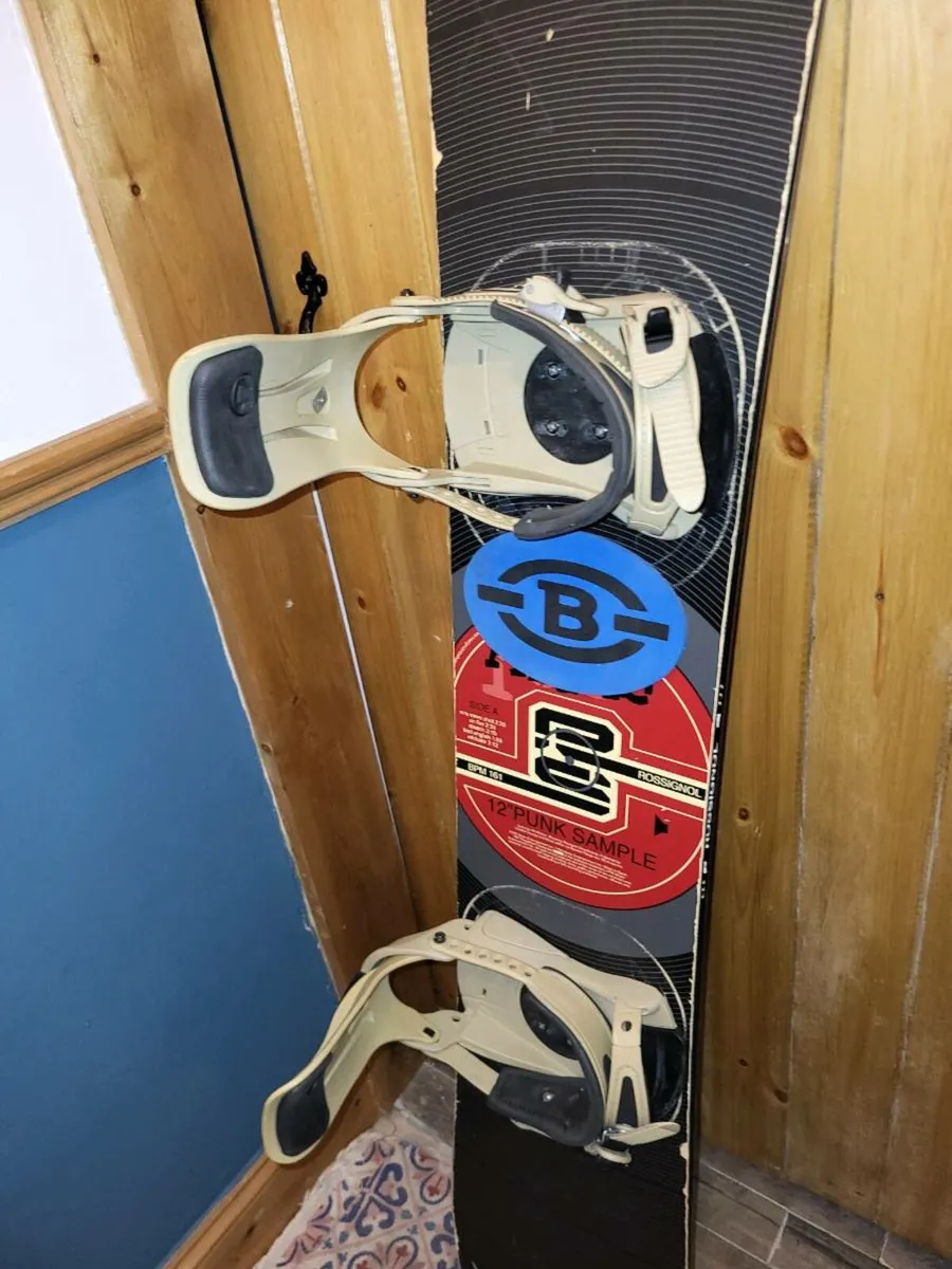 Snowboard - Image 1