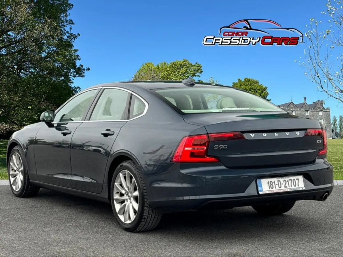 Volvo S90 D3 MOM Plus AT Auto - Image 3