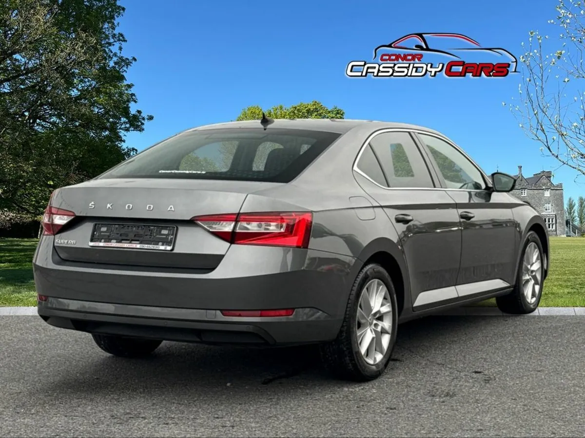 Skoda Superb SE TECHNOLOGY TDI *FULL LEATHER* - Image 2
