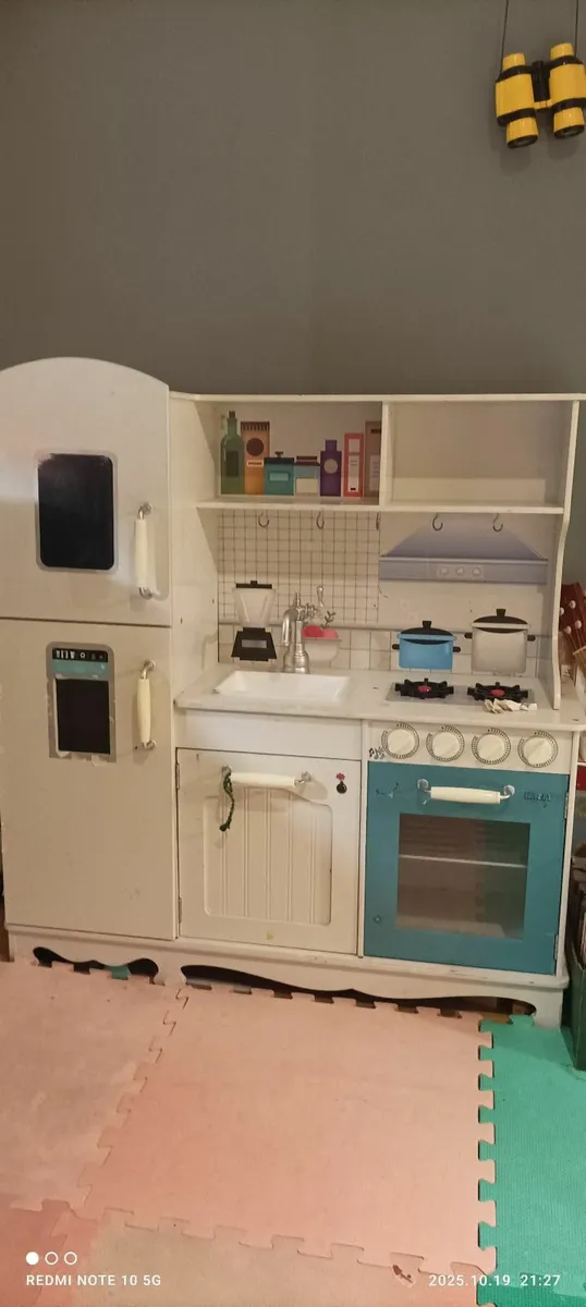 Kids kitchen and some cooking toys - Image 1