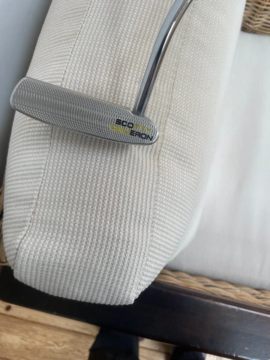 Scotty  Cameron California Fastback Putter. - Image 4