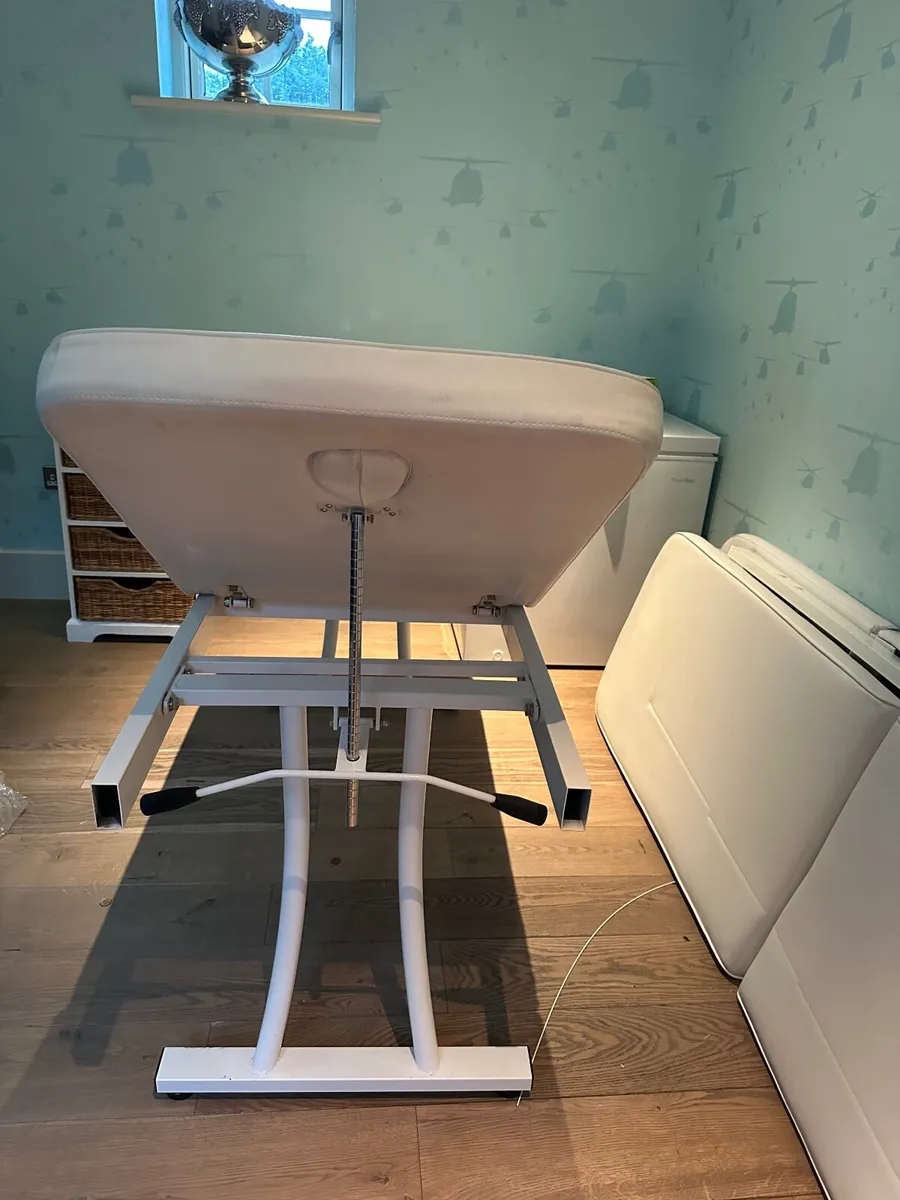 Massage Beds - Image 2