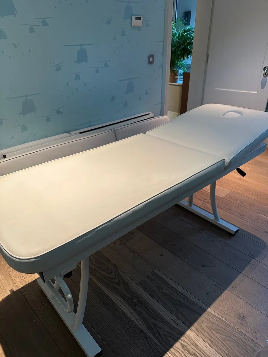 Massage Beds - Image 3