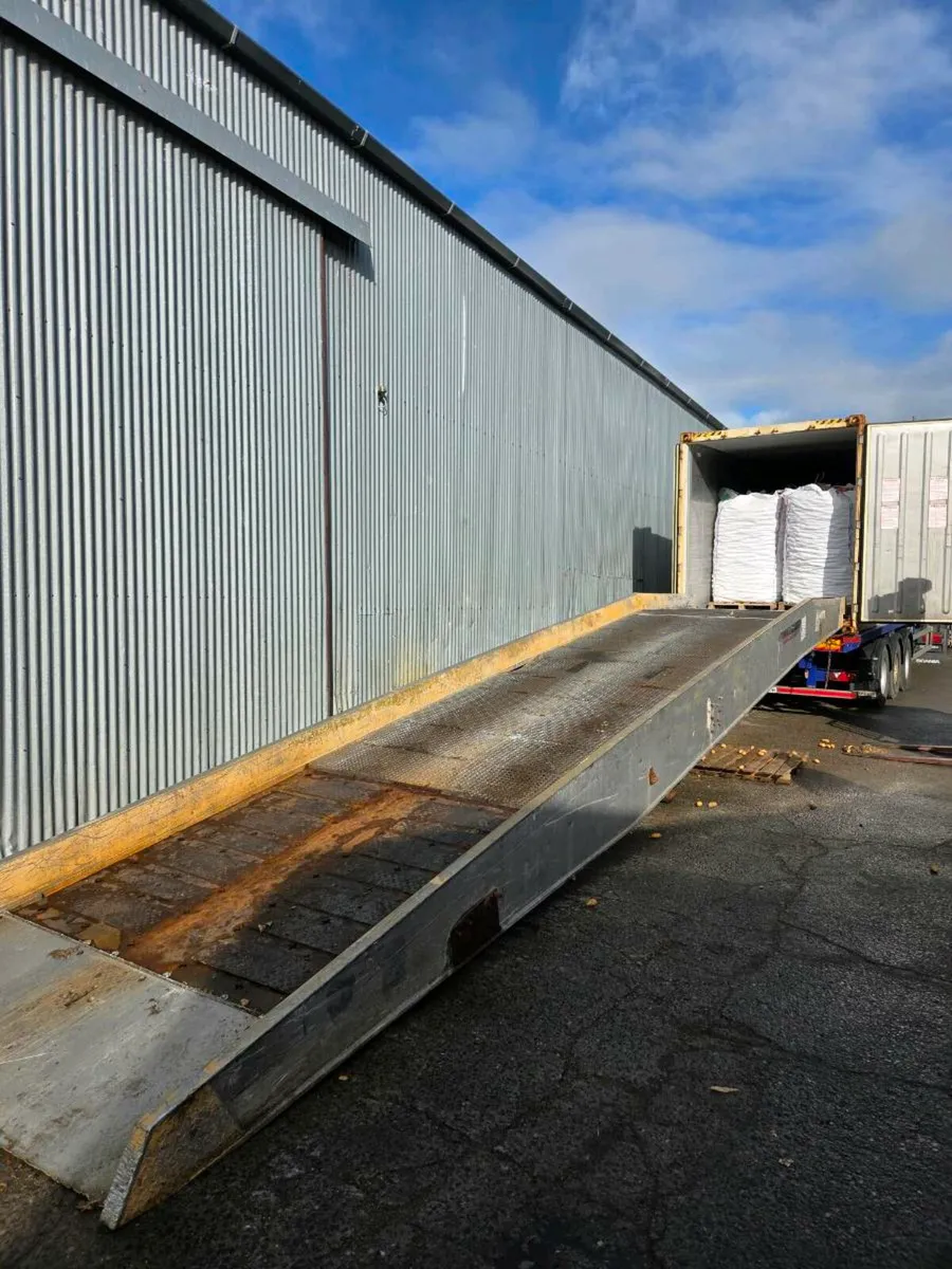 Loading ramp - Image 4