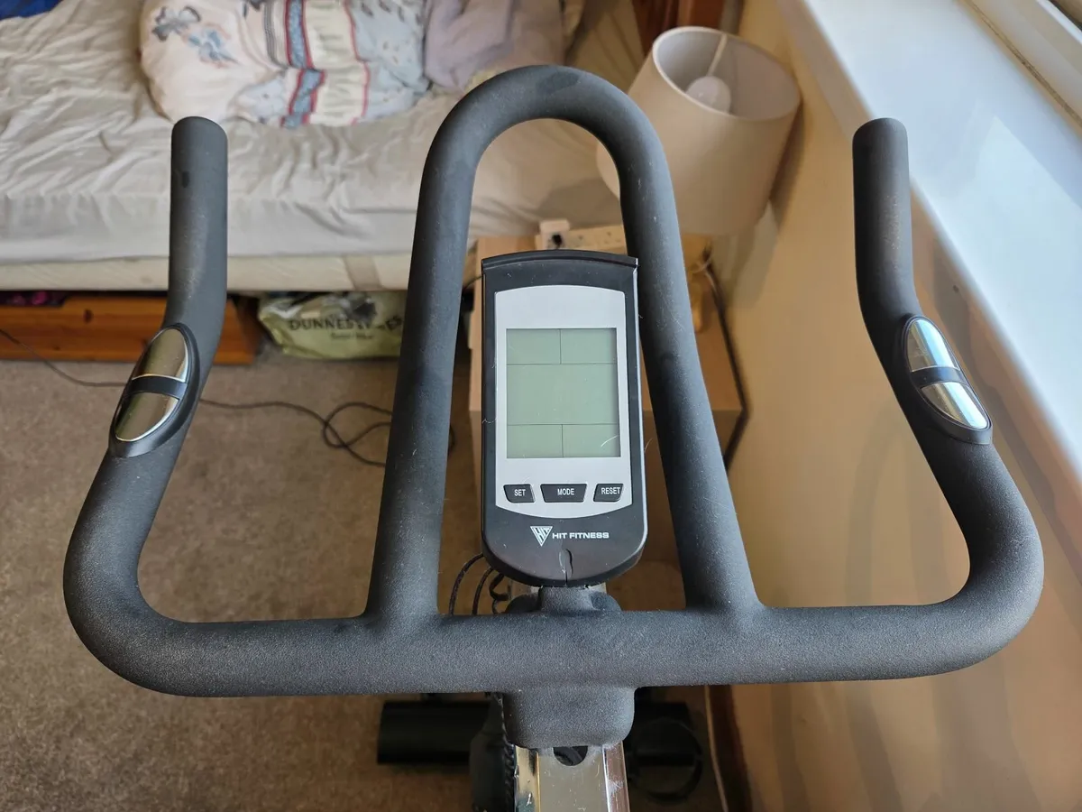Hit Fitness G7 Indoor Spin Bike - Image 2