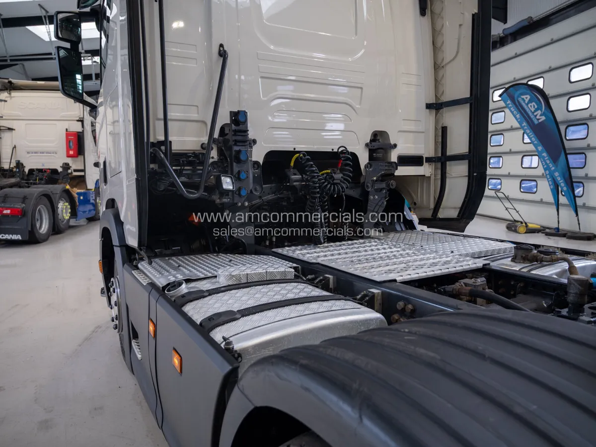 2021 (71) SCANIA R500 HIGHLINE 6X2 TAG AXLE - Image 4