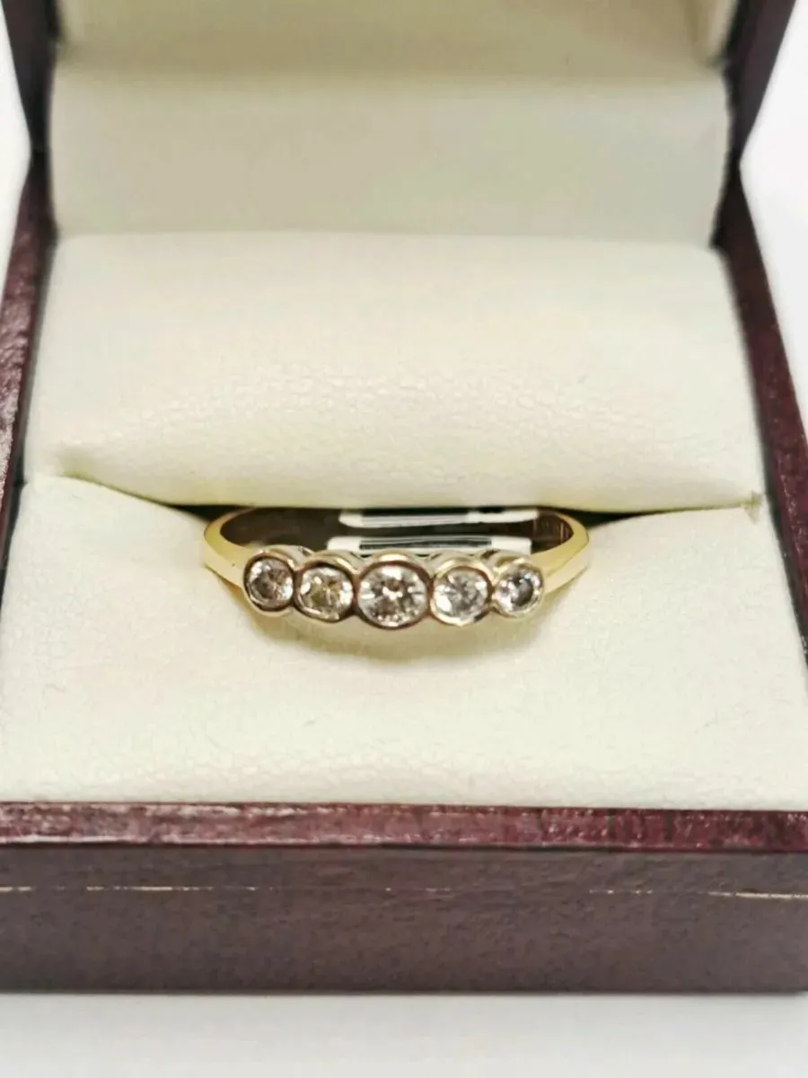 18K Gold Diamond Ring 18Ct - Image 1