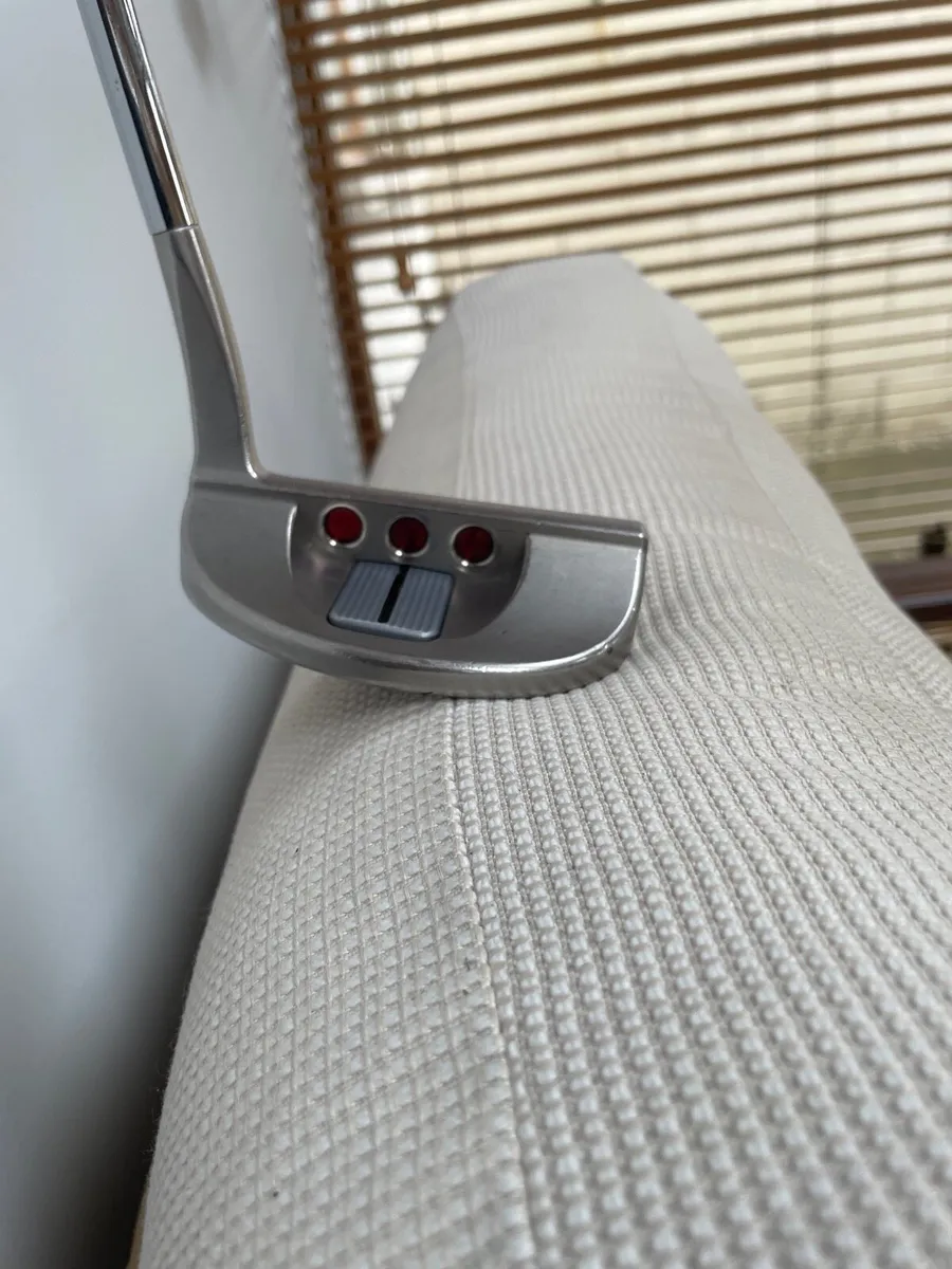Scotty Cameron Go Lo 3 and Crown 500 putter 34 inc - Image 2