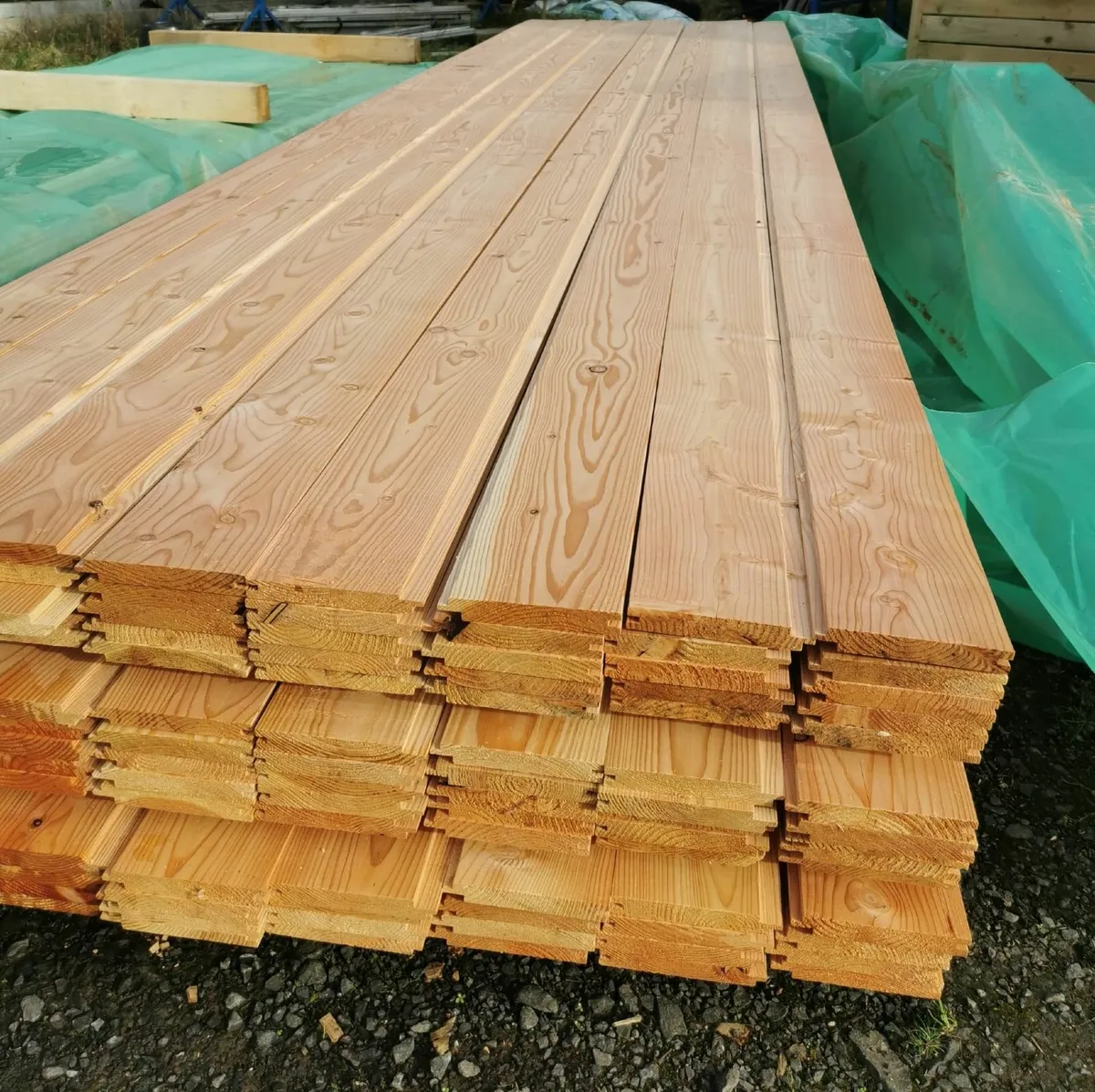 Larch Cladding - Shadow-Gap 140x20mm - Image 1