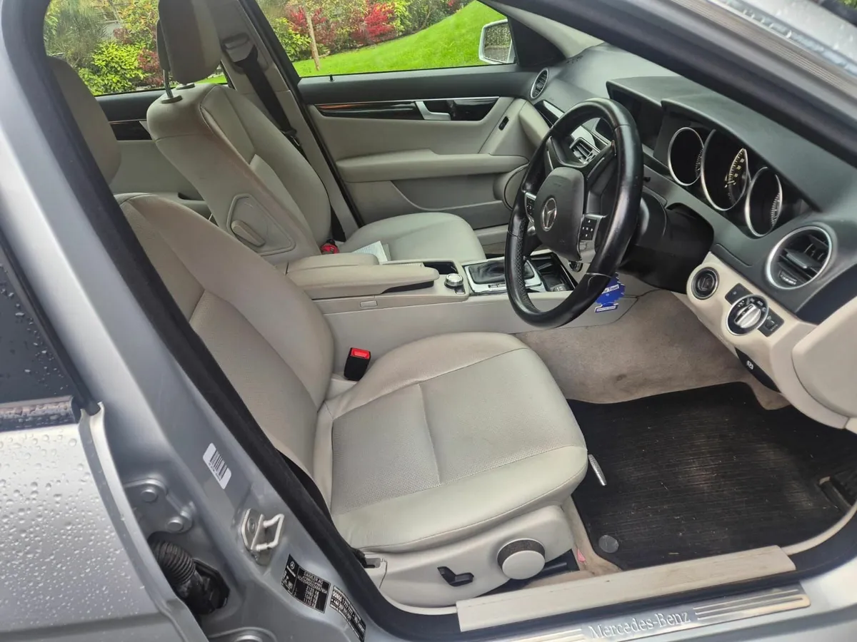 Mercedes-Benz C-Class 2013 - Image 2