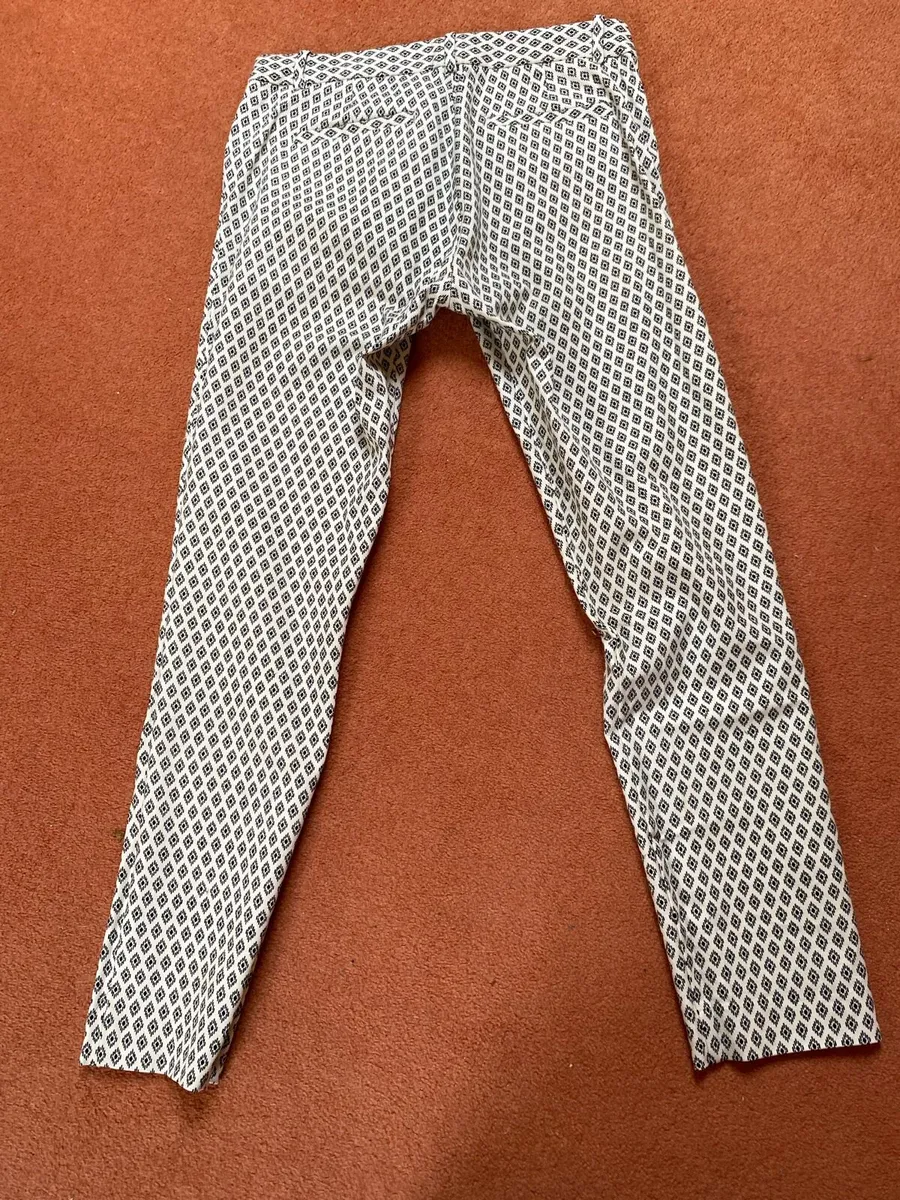 GAP ankle length fitted trousers - Image 1