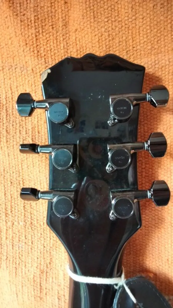 Stagg L250 modified + Padded gig bag + Leather strap - Image 4